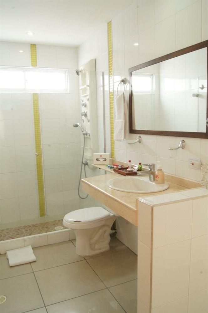 Basic Hotel Centenario By Hoteles Ms Cali Esterno foto
